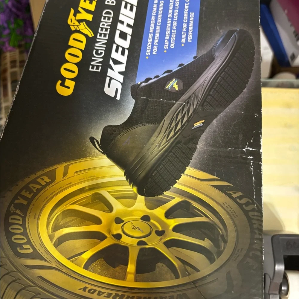 Women’s Skechers x Goodyear GBS Moja slip resistant Black Sneakers Sz 8 New
